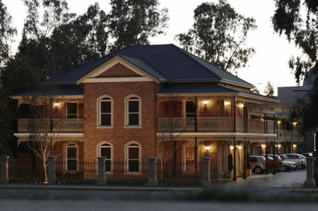 Carlyle Suites  Apartments - Accommodation Batemans Bay