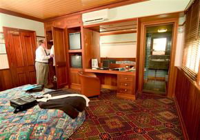 The Manly Hotel - Accommodation Batemans Bay 3