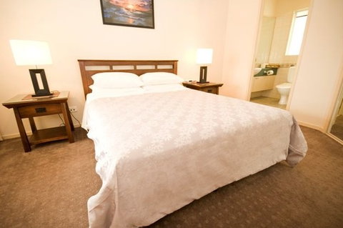 Trinity Waters Apartments - Accommodation Batemans Bay 4