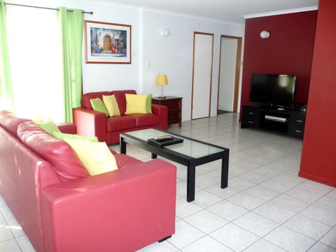The Shores Holiday Apartments - Accommodation Batemans Bay 4