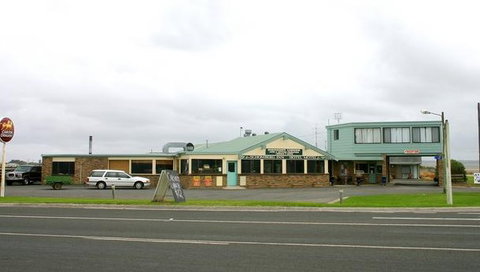 Schomberg Inn Hotel Motel - Accommodation Batemans Bay 2