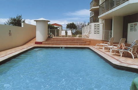Golden Sands Holiday Apartments - Accommodation Batemans Bay 4