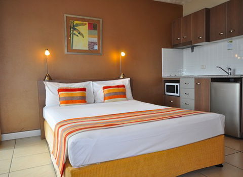 Waters Edge The Strand - Townsville - Accommodation Batemans Bay 1