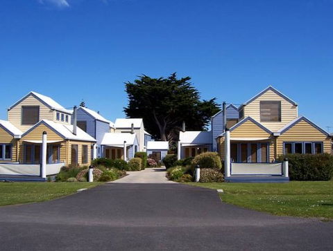 Rayville Boat Houses - Accommodation Batemans Bay 1