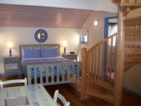 Rayville Boat Houses - Accommodation Batemans Bay 2