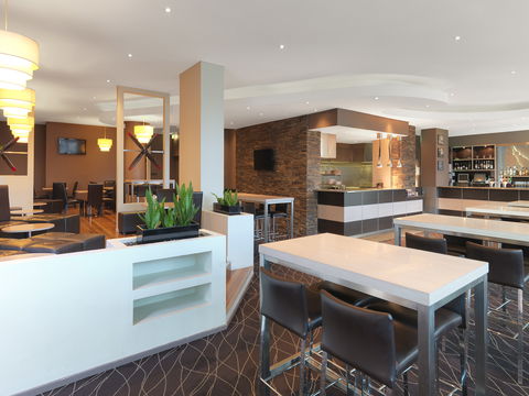Holiday Inn Sydney Airport - Accommodation Batemans Bay 3