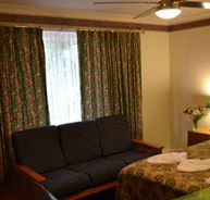 Palms Bed and Breakfast - Accommodation Batemans Bay