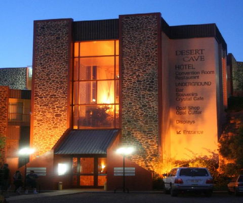 Desert Cave Hotel - Accommodation Batemans Bay 1