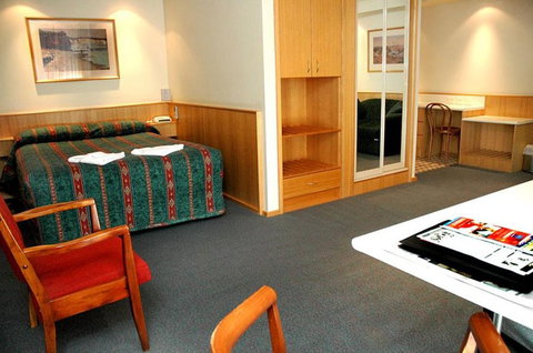 Nirebo Motel - Accommodation Batemans Bay 2