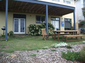 Victor Apartments - Cheri-On-Sea Apartment - Accommodation Batemans Bay 0