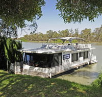 Moving Waters Self Contained Moored Houseboat - Accommodation Batemans Bay