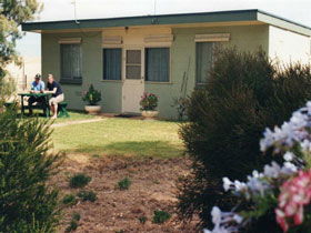 Oaklands Fishing Cottage - Accommodation Batemans Bay 0