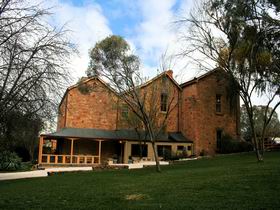 Stanley Grammar Country House - Accommodation Batemans Bay 0