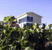Mt Surmon Wines The Retreat - Accommodation Batemans Bay