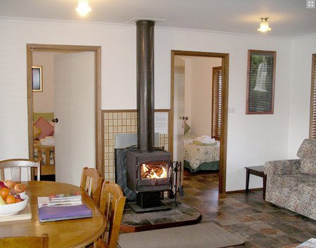 Jandas Lake View - Accommodation Batemans Bay 3