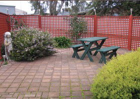 Louth Bay Holiday Apartment - Accommodation Batemans Bay 3