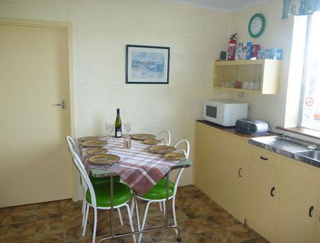 Oaklands Fishing Cottage - Accommodation Batemans Bay 3