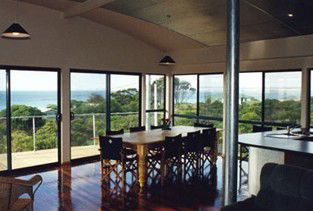 Saar Beach House - Accommodation Batemans Bay 1