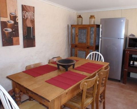 The Cottage At Ramco - Accommodation Batemans Bay 4