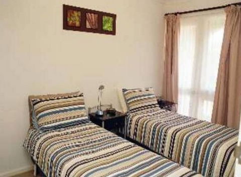 Lake Shore Apartment - Accommodation Batemans Bay 1