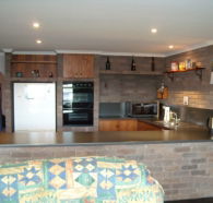 Three Hut Point Waterfront Accommodation - Accommodation Batemans Bay