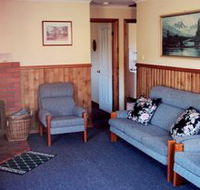 Lake Yalleena Holiday Cabins - Accommodation Batemans Bay
