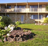 McKinly Waterfront Lodge - Accommodation Batemans Bay