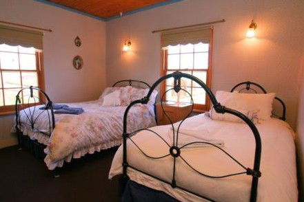 Wilmot Arms Inn - Accommodation Batemans Bay 3