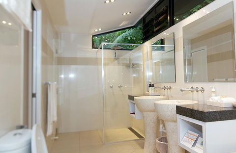 East Bedarra Island Retreat - Accommodation Batemans Bay 2