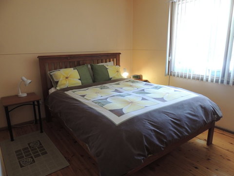 A Paradise Bungalow Waterfront - Accommodation Batemans Bay 2