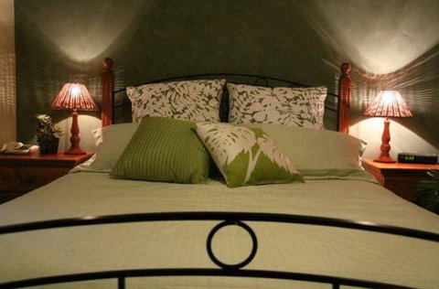 Plantation Point Beach House - Accommodation Batemans Bay 0