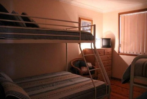 Plantation Point Beach House - Accommodation Batemans Bay 2