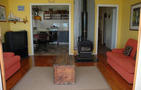 A Lake House At Burrill Lake - Accommodation Batemans Bay 1