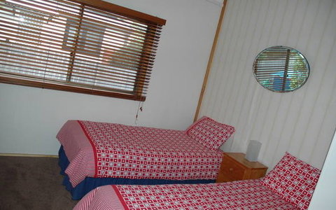 A Lake House At Burrill Lake - Accommodation Batemans Bay 2