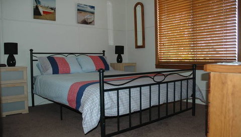 A Lake House At Burrill Lake - Accommodation Batemans Bay 3