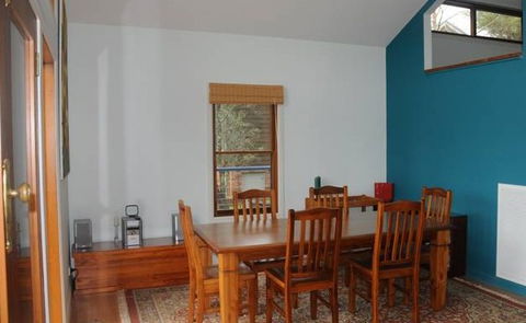 Blue Roo House - Accommodation Batemans Bay 4