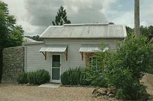 Mavis's Kitchen and Cabins - Accommodation Batemans Bay