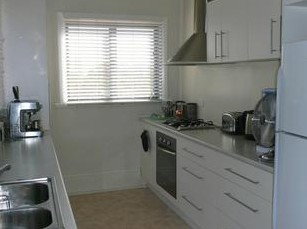 Hill Crest House - Accommodation Batemans Bay 0