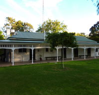 Lake Victoria Station Lodge - Accommodation Batemans Bay