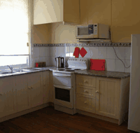 Art Mecca on Wills - Accommodation Batemans Bay