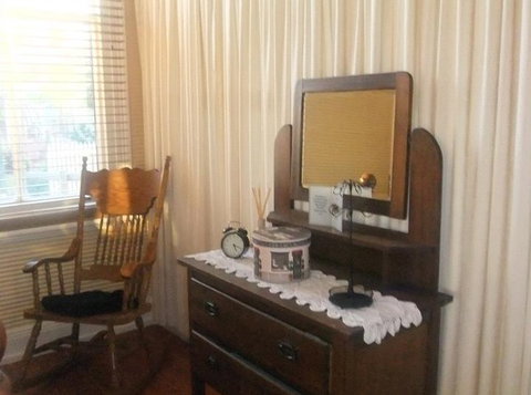 Gum Paddock Country Cottage - Accommodation Batemans Bay 4