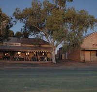 Tooles Family Hotel - Accommodation Batemans Bay