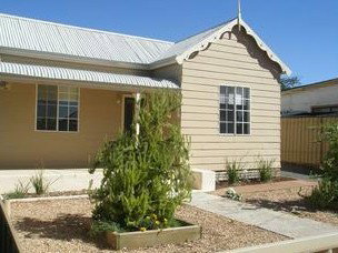 Cosy Cottage - Accommodation Batemans Bay 2