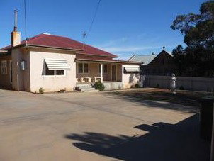 Townhouse Five - Accommodation Batemans Bay 1