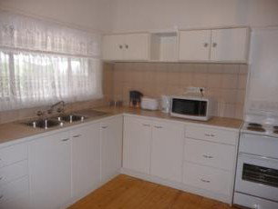 Townhouse Five - Accommodation Batemans Bay 2