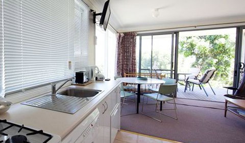Queens Cottage - Accommodation Batemans Bay 2