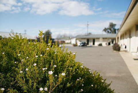 Merivale Motel Tumut - Accommodation Batemans Bay 1
