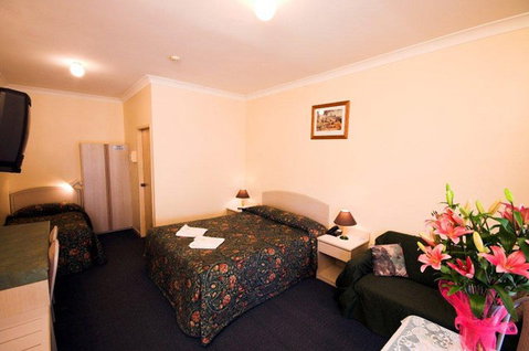 Midlands Motel - Accommodation Batemans Bay 0