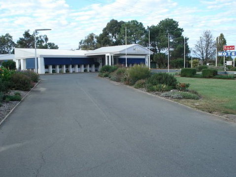 Byer Fountain Motor Inn - Accommodation Batemans Bay 0