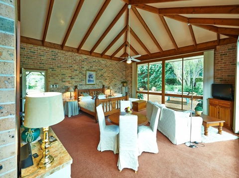 The Garden Room Bed And Breakfast - Accommodation Batemans Bay 2